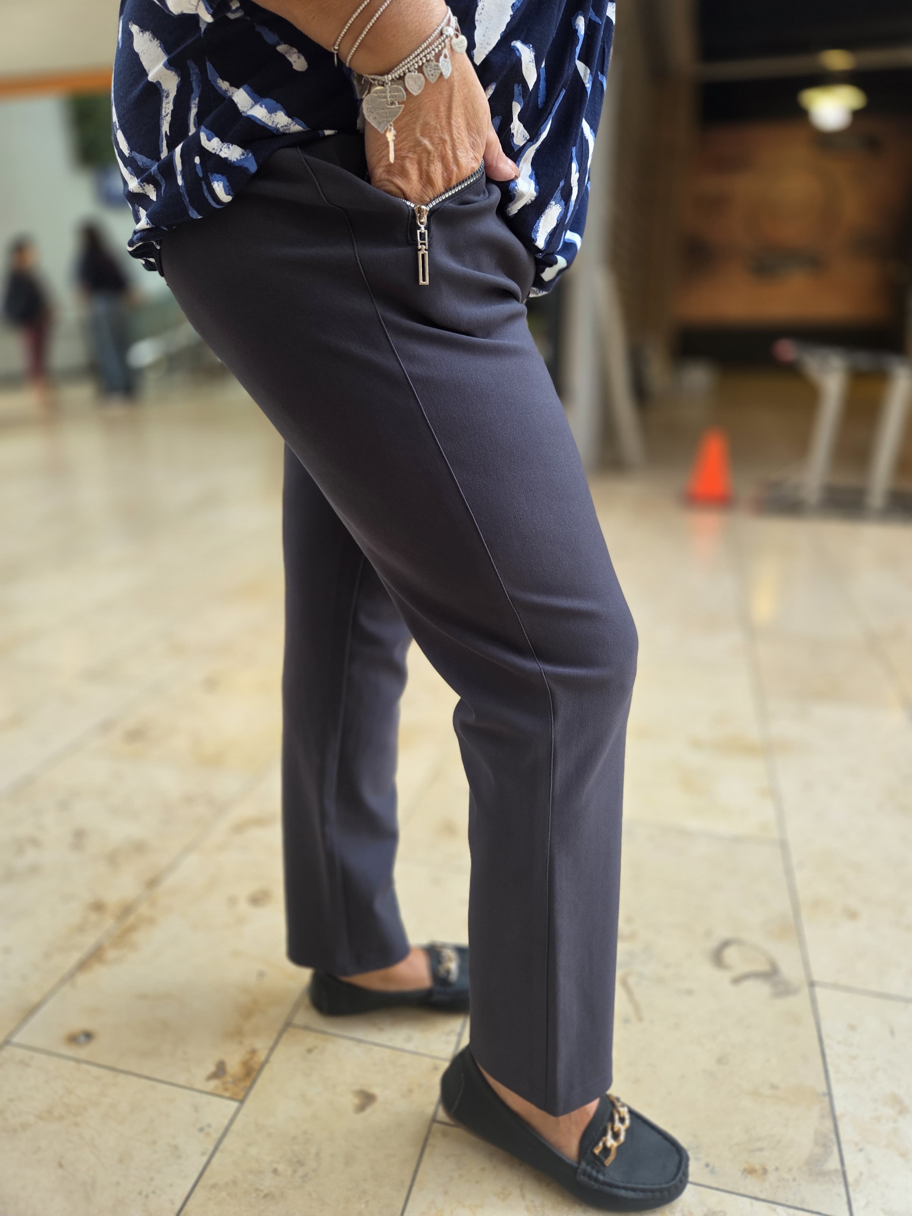 Alica Premium Winterpantalon grijs met elastische band en ritszakken – Van Klasse Mode